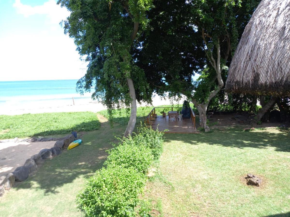 Beachfront Villa By M&H タマラン エクステリア 写真